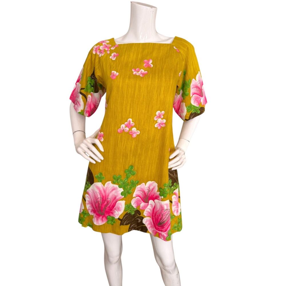 SOLD* Vintage 1960s Lauhala Hawaiian Mini Shift Dress Floral Cotton Mod Tiki